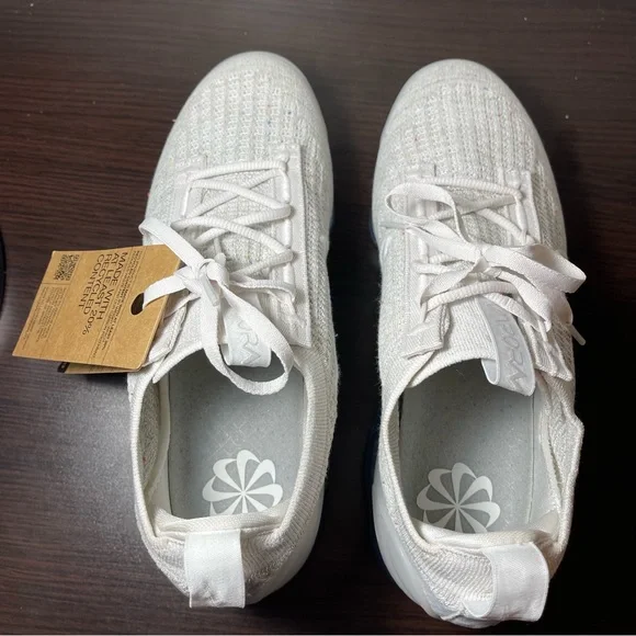 Nike Air VaporMax Flyknit - Picture 6 of 10